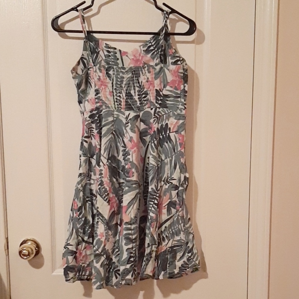 Old Navy White Foral Dress